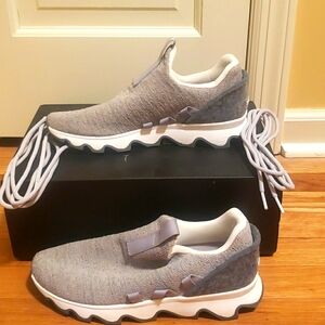 EUC Women's Sorel Kinetic Lace Sneakers, Dove, Size 8.5